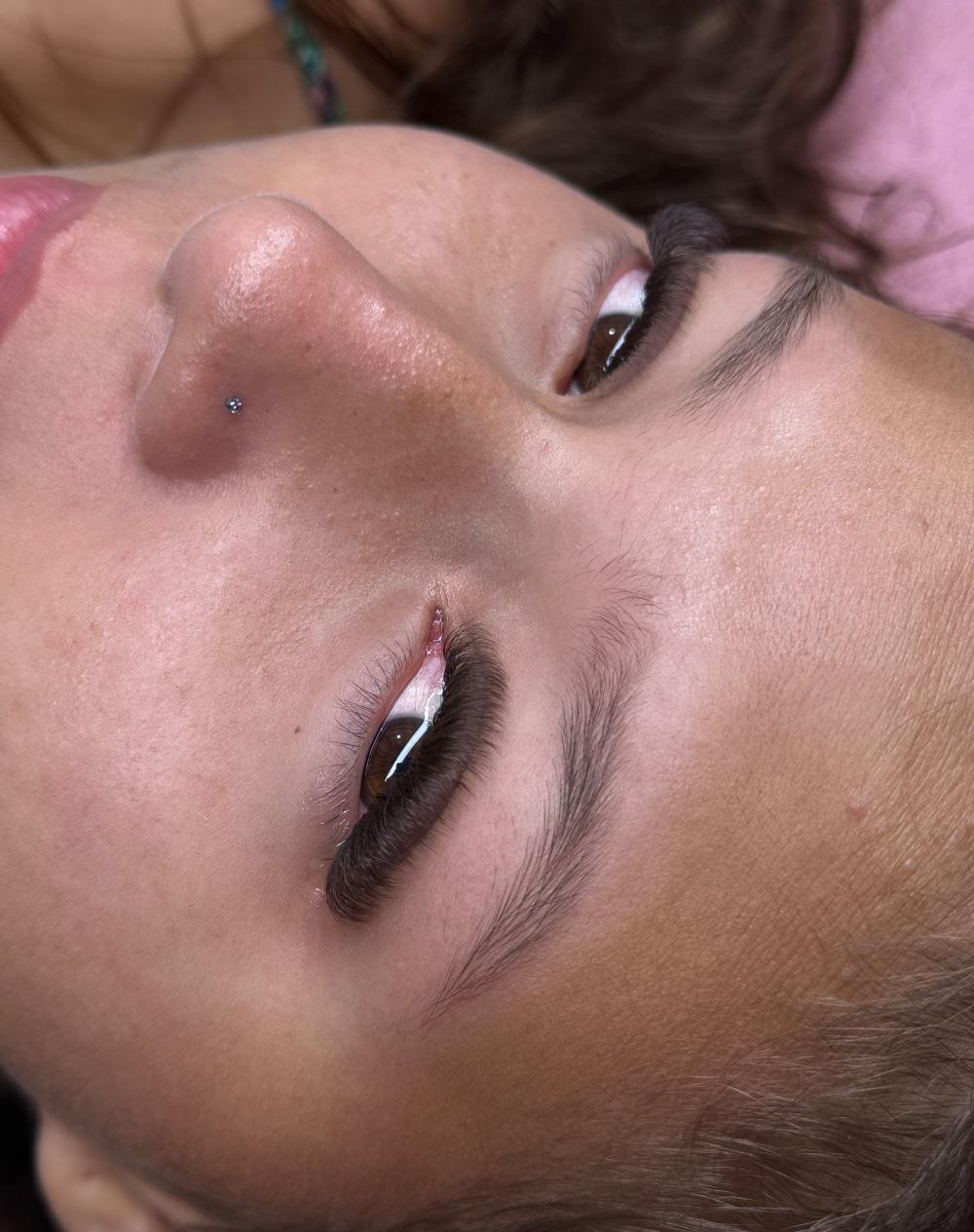 Volume Realeza 4D Marrom: suavidade, elegância e um olhar naturalmente luxuoso. �